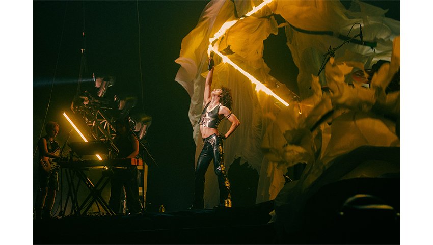 コナン・グレイ、待望のニュー・アルバム『Wishbone』を8月15日に